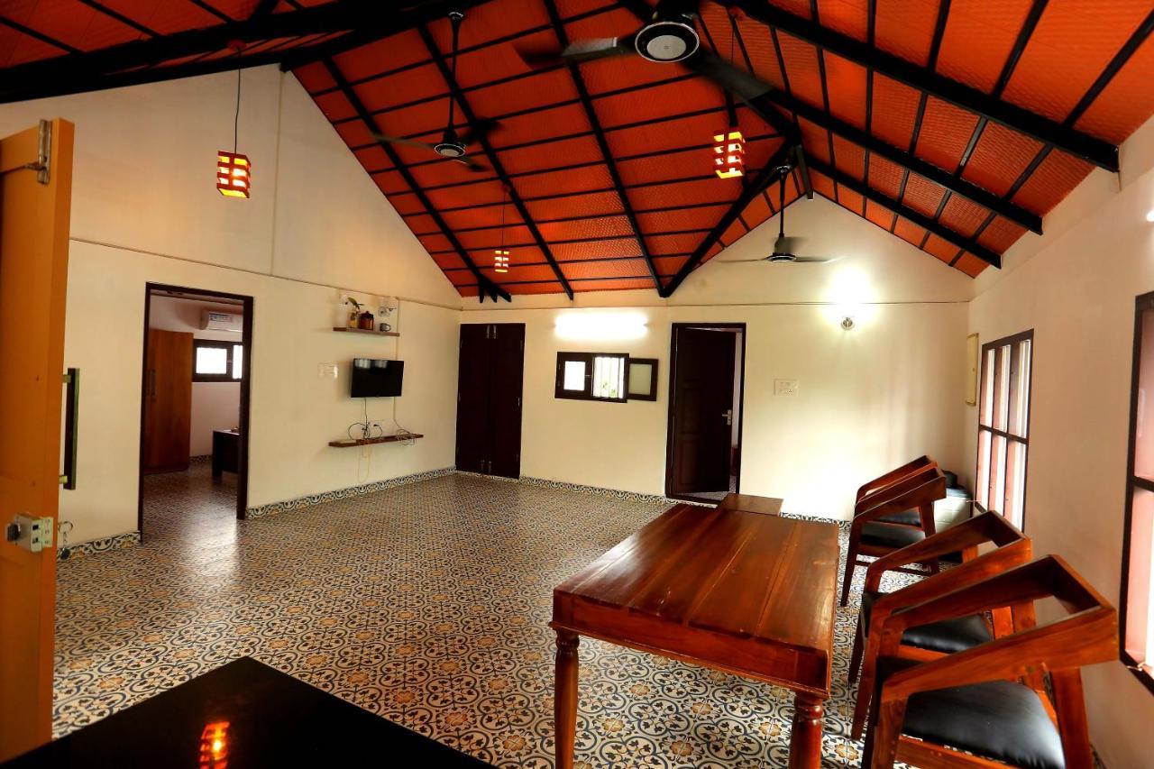 Kira Palace Residency Hotel Ernakulam Eksteriør billede